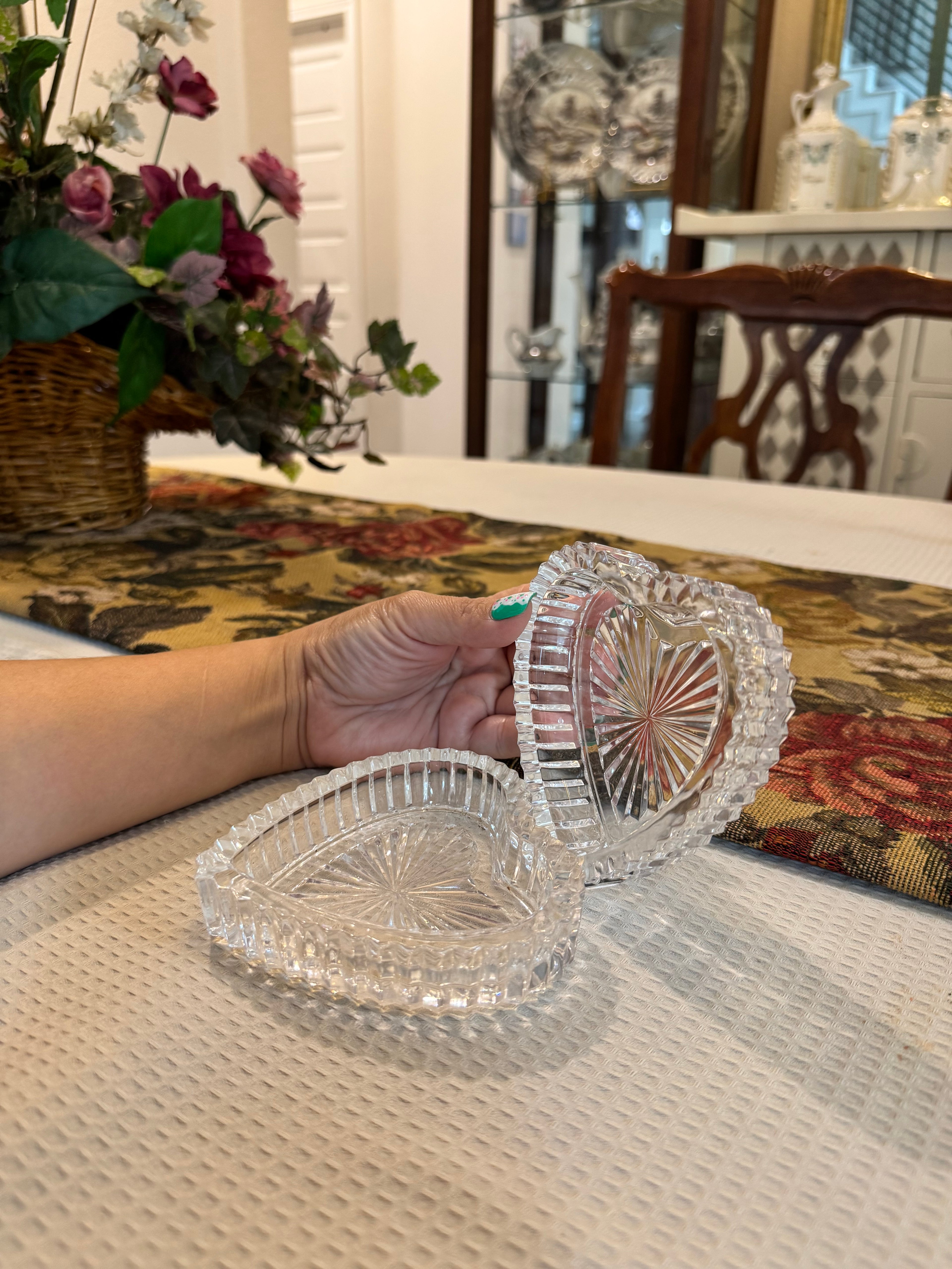 A pair of vintage lead crystal heart-shaped trinket dishes