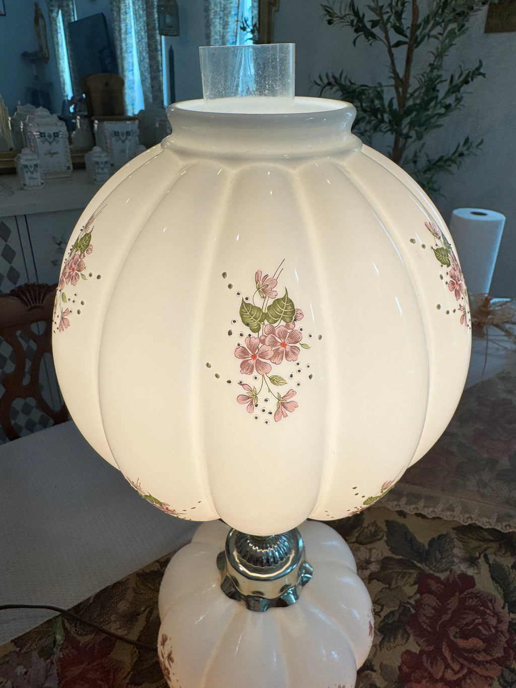 Double globe vintage "Gone with the Wind" style parlor lamp
