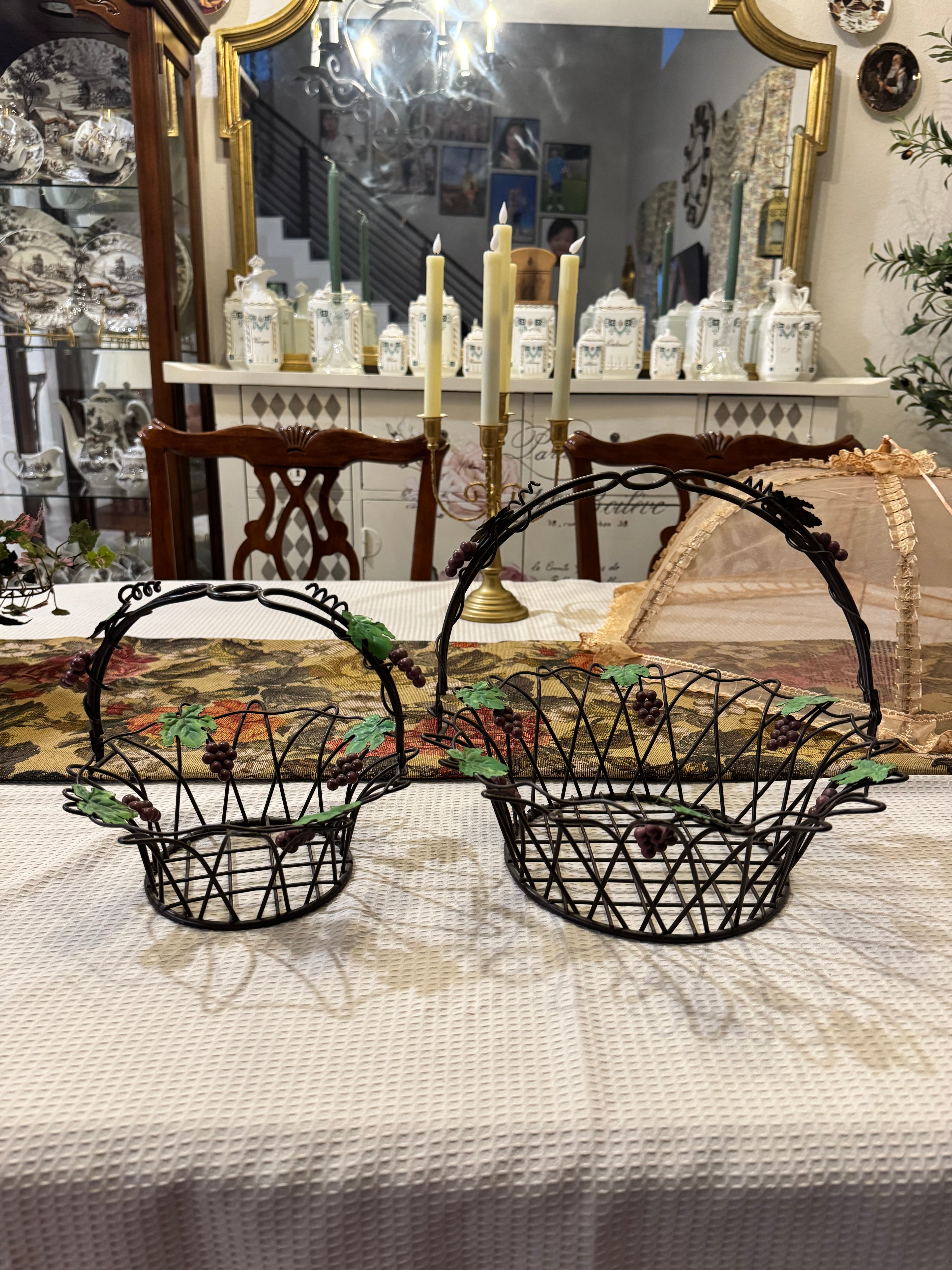 Decorative wire basket