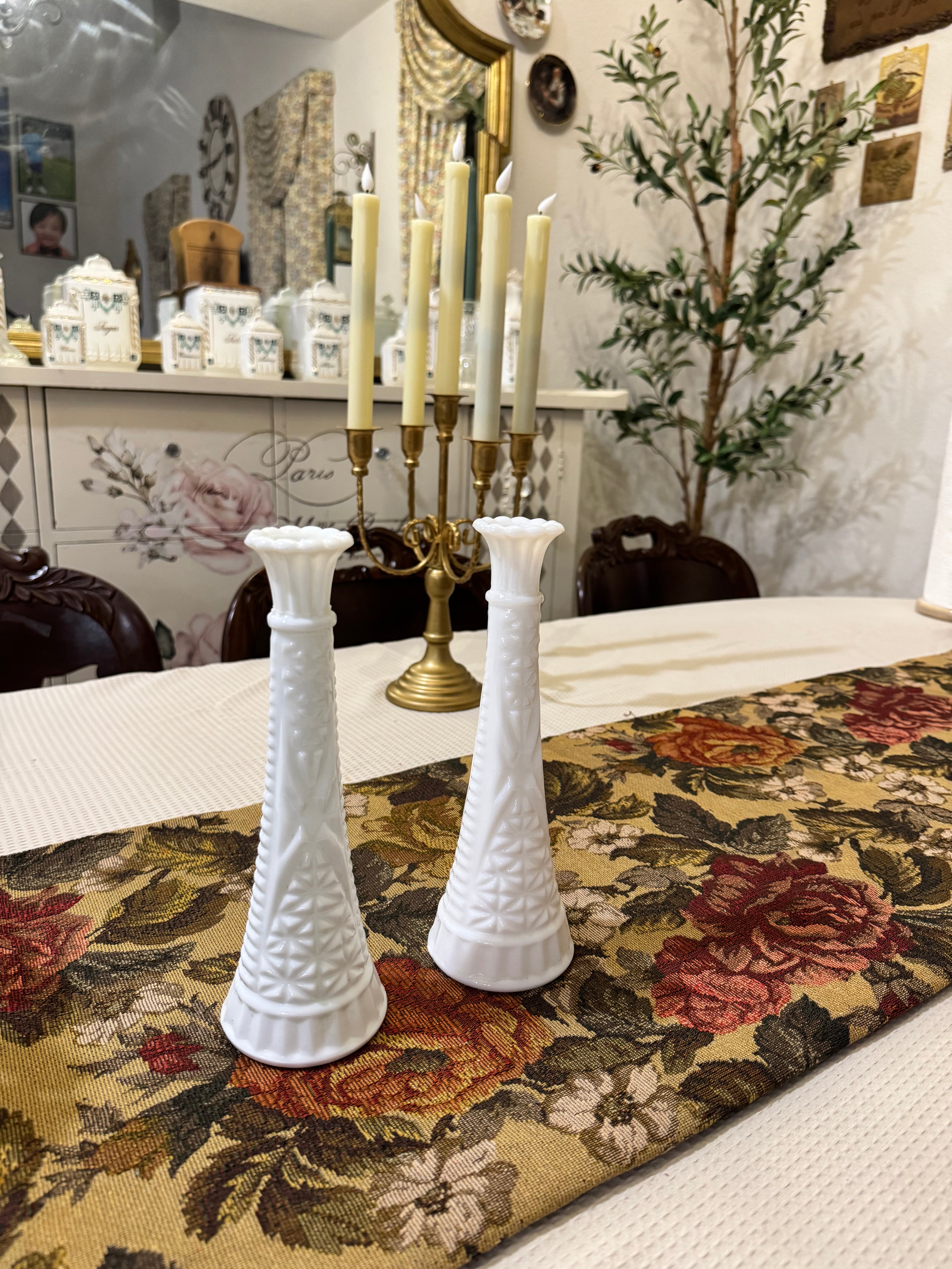 Vintage Anchor Hocking milk glass bud vases