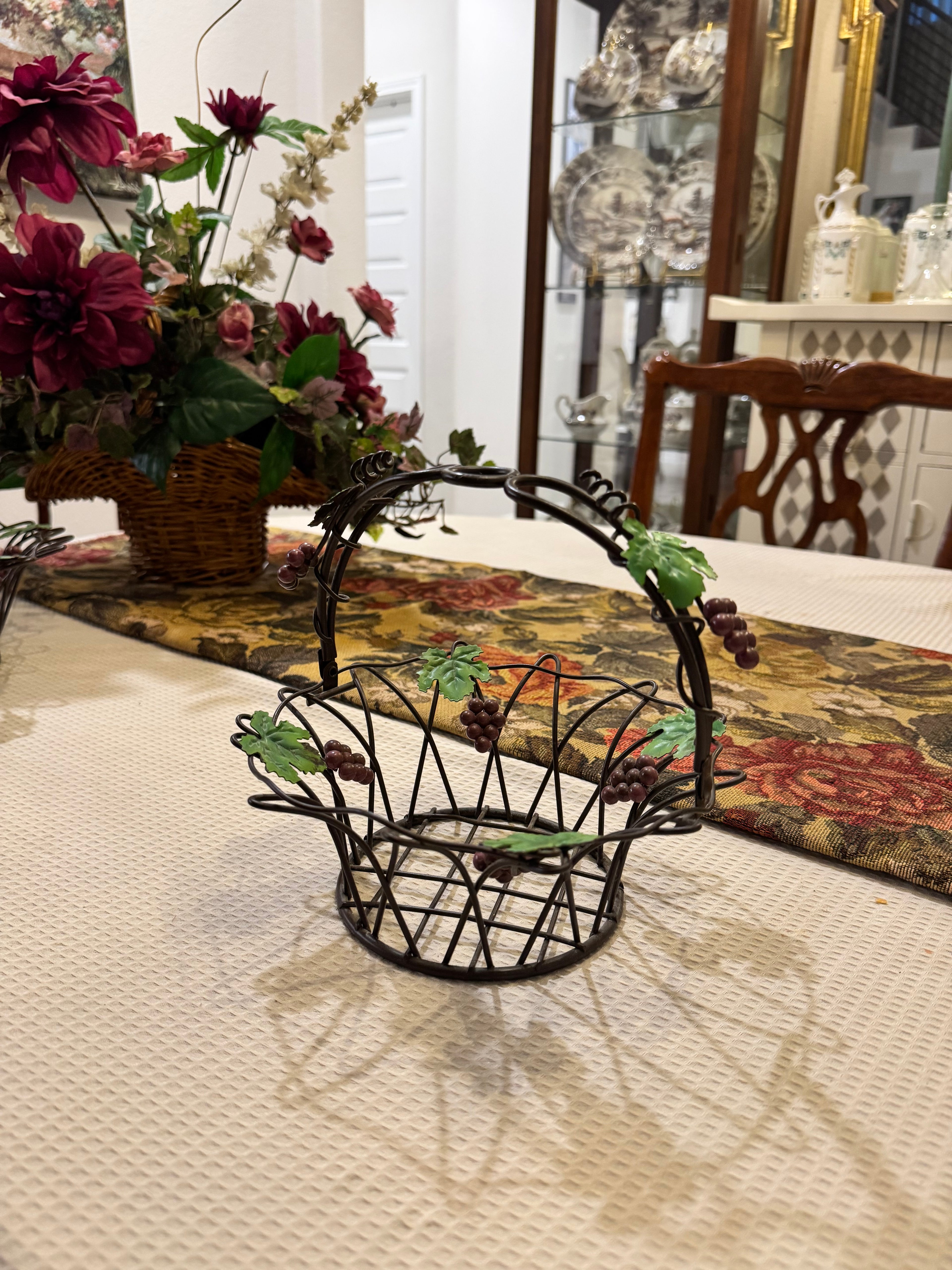 Decorative wire basket