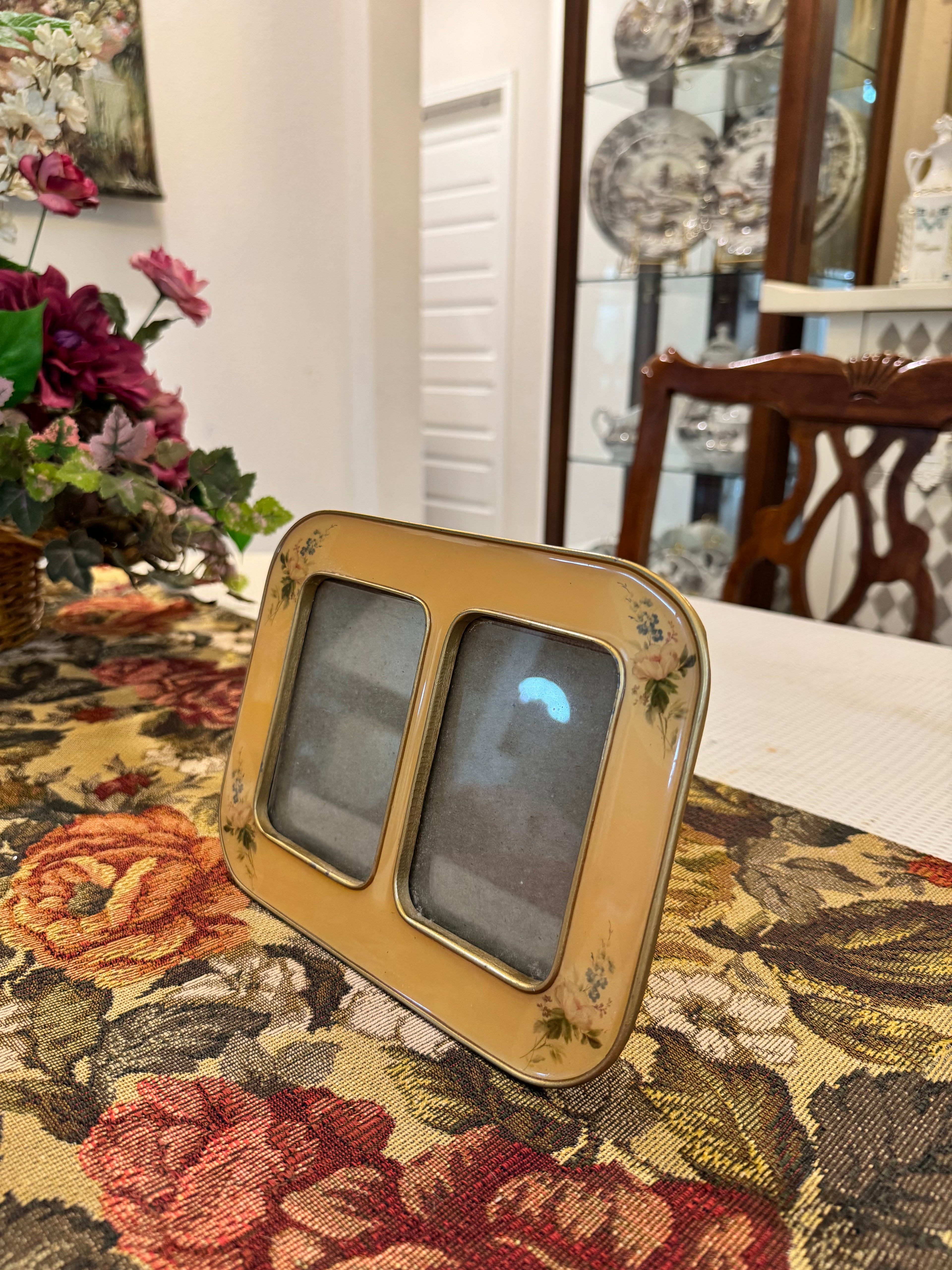 Vintage "The Bucklers" floral butterscotch enamel