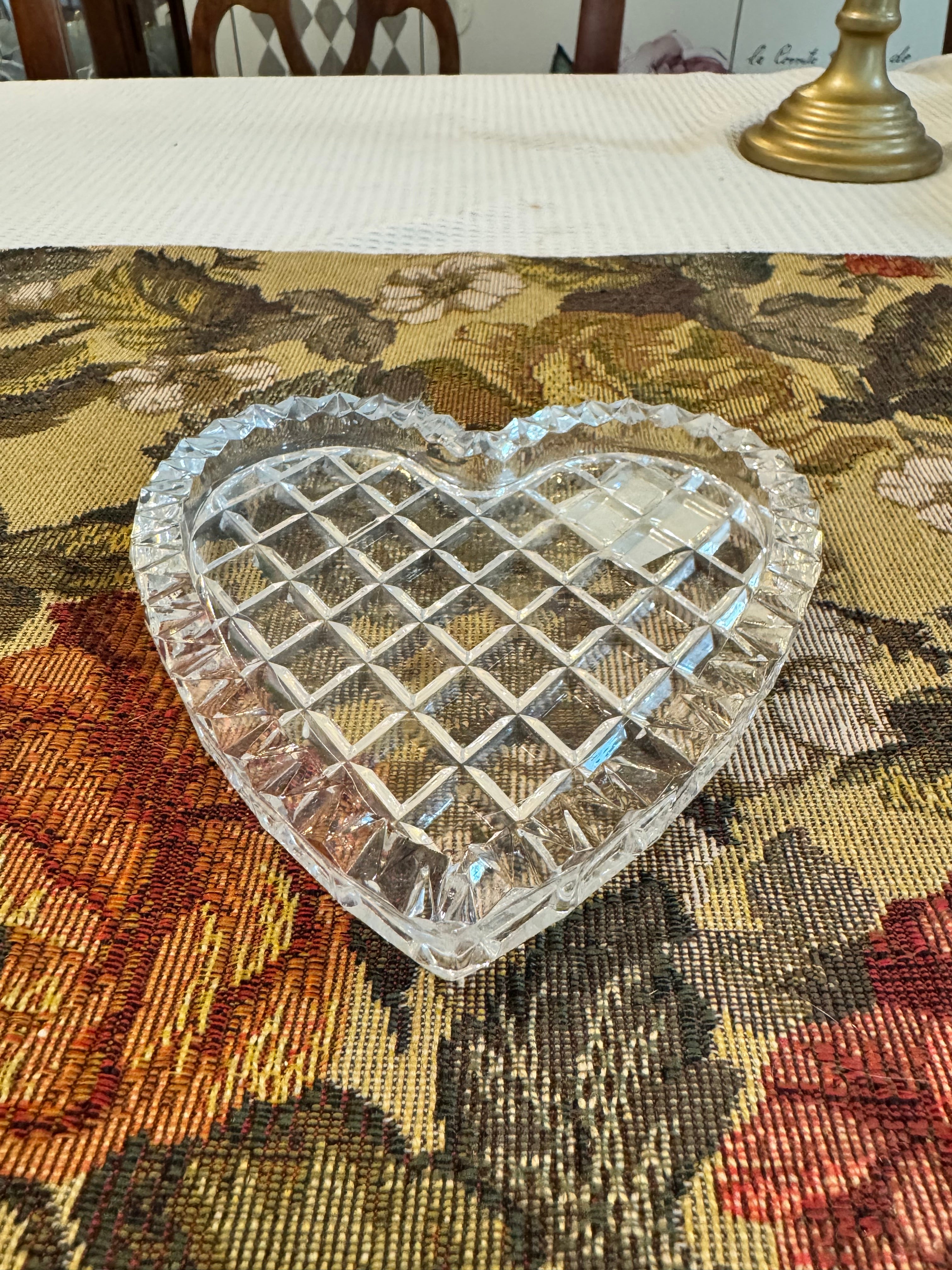 Heart-shaped crystal trinket dish