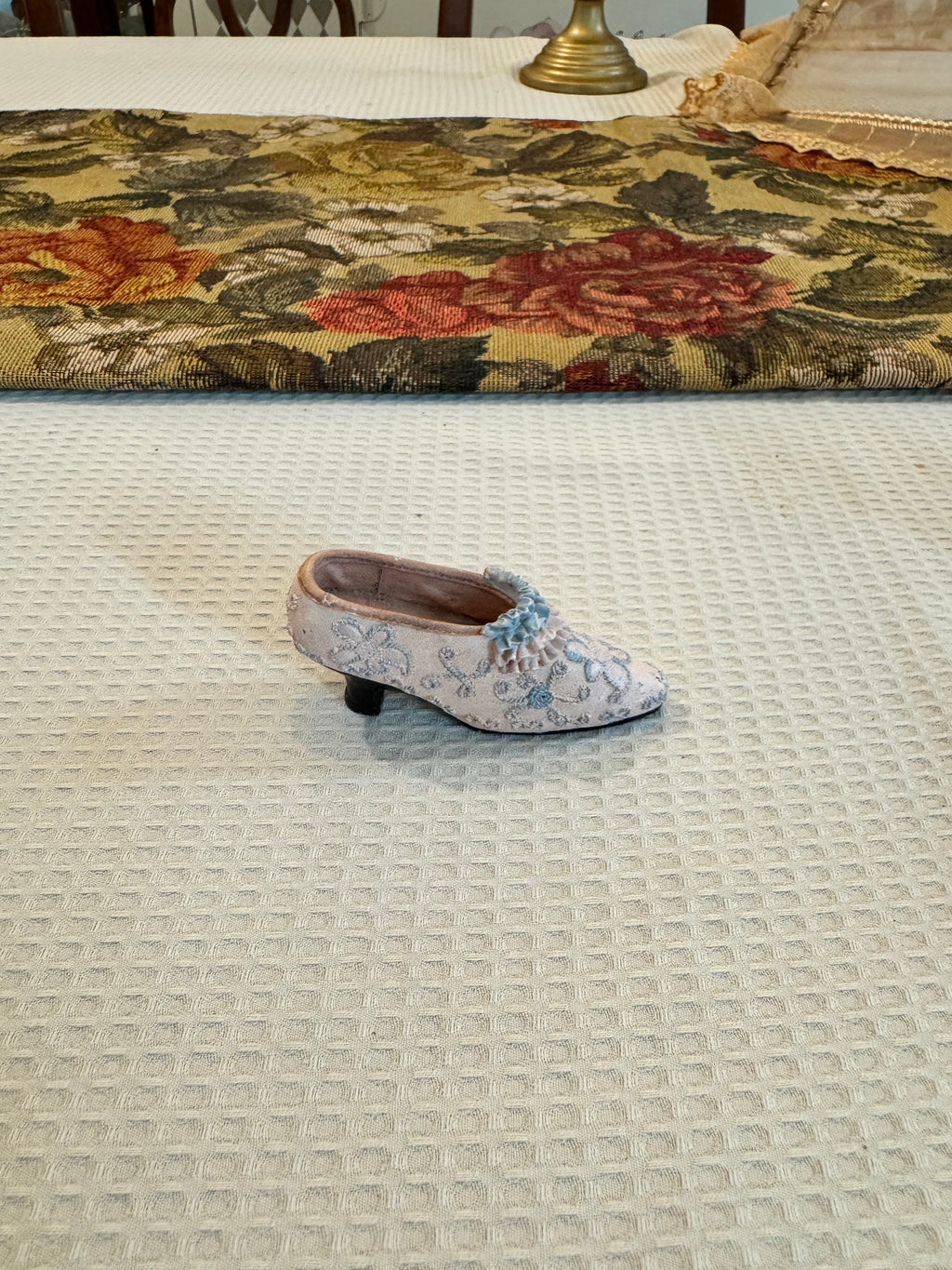 Collectible miniature shoe figurines