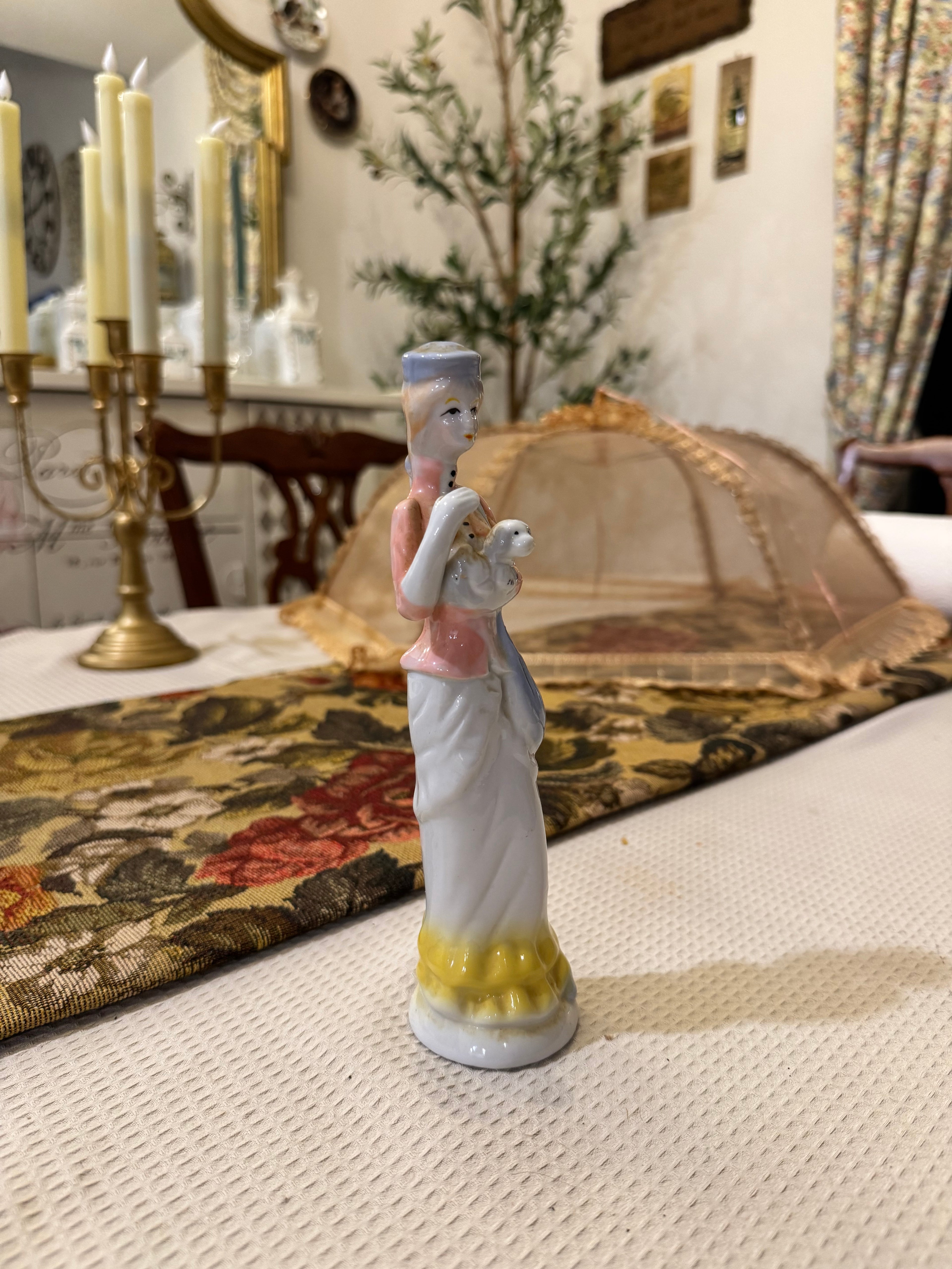 Vintage Art Deco porcelain figurine