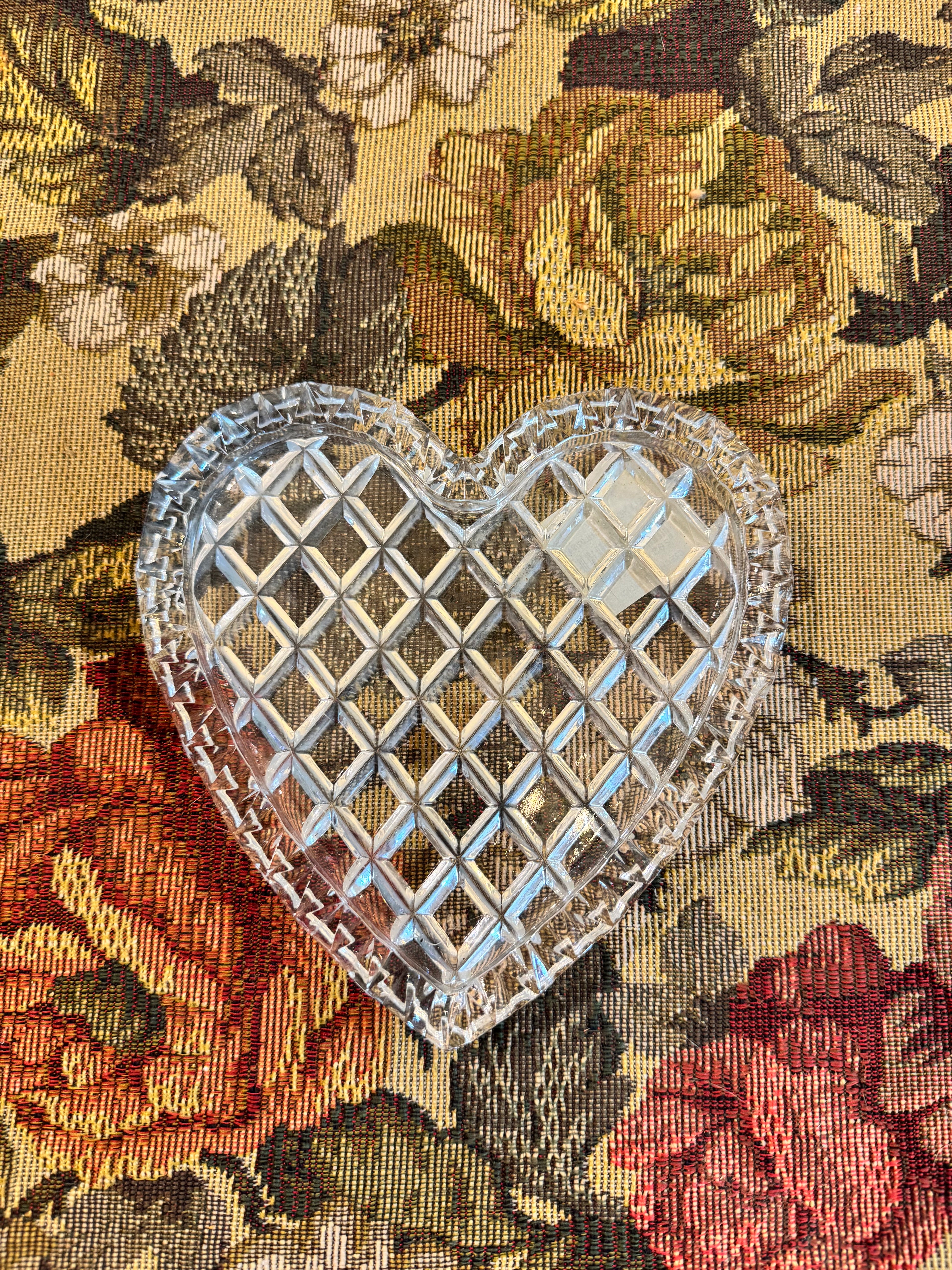 Heart-shaped crystal trinket dish