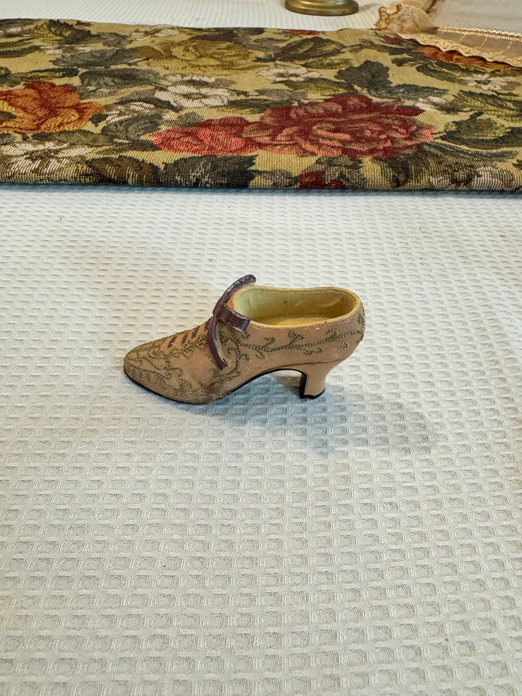 Collectible miniature shoe figurines