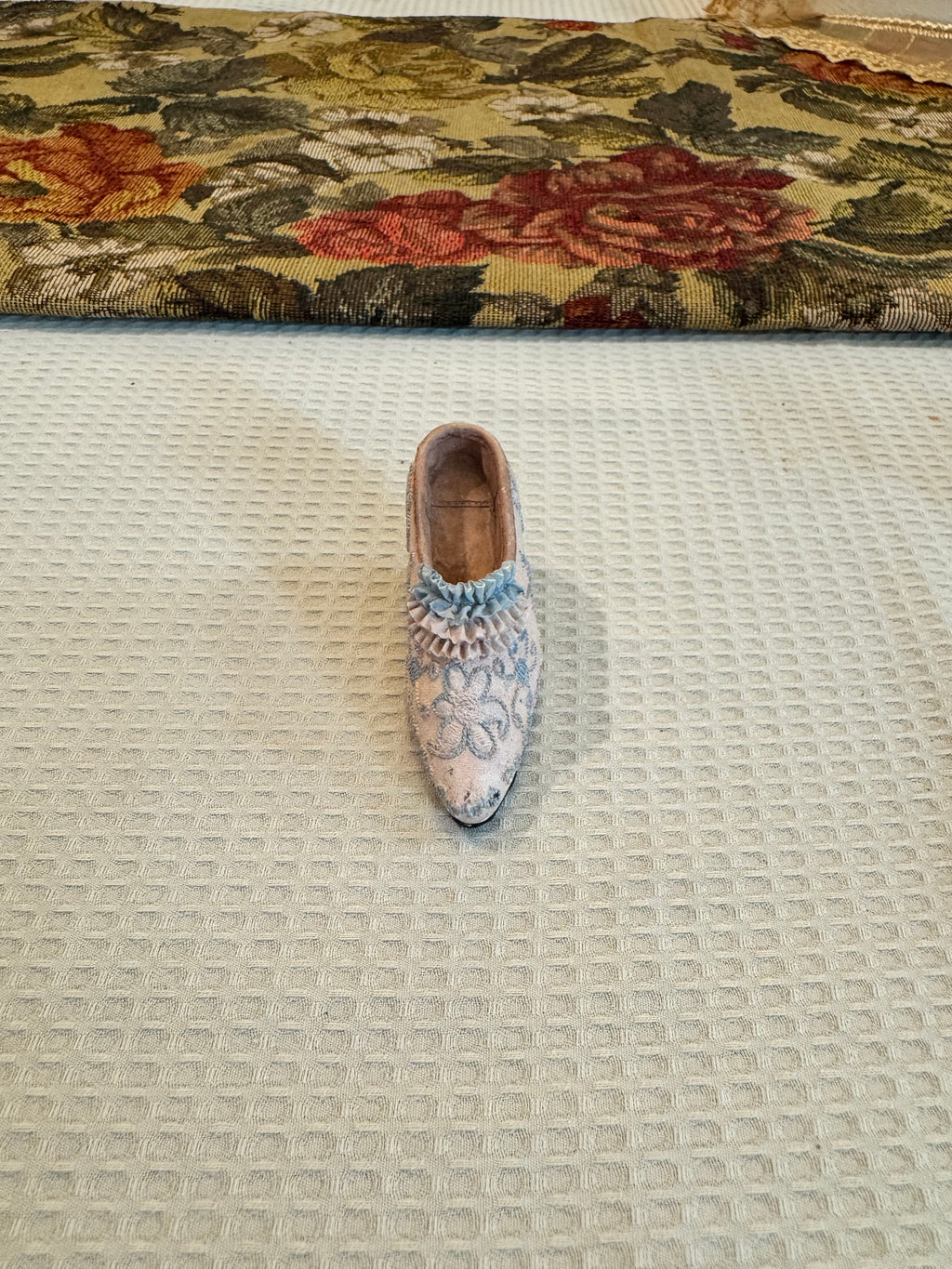 Collectible miniature shoe figurines