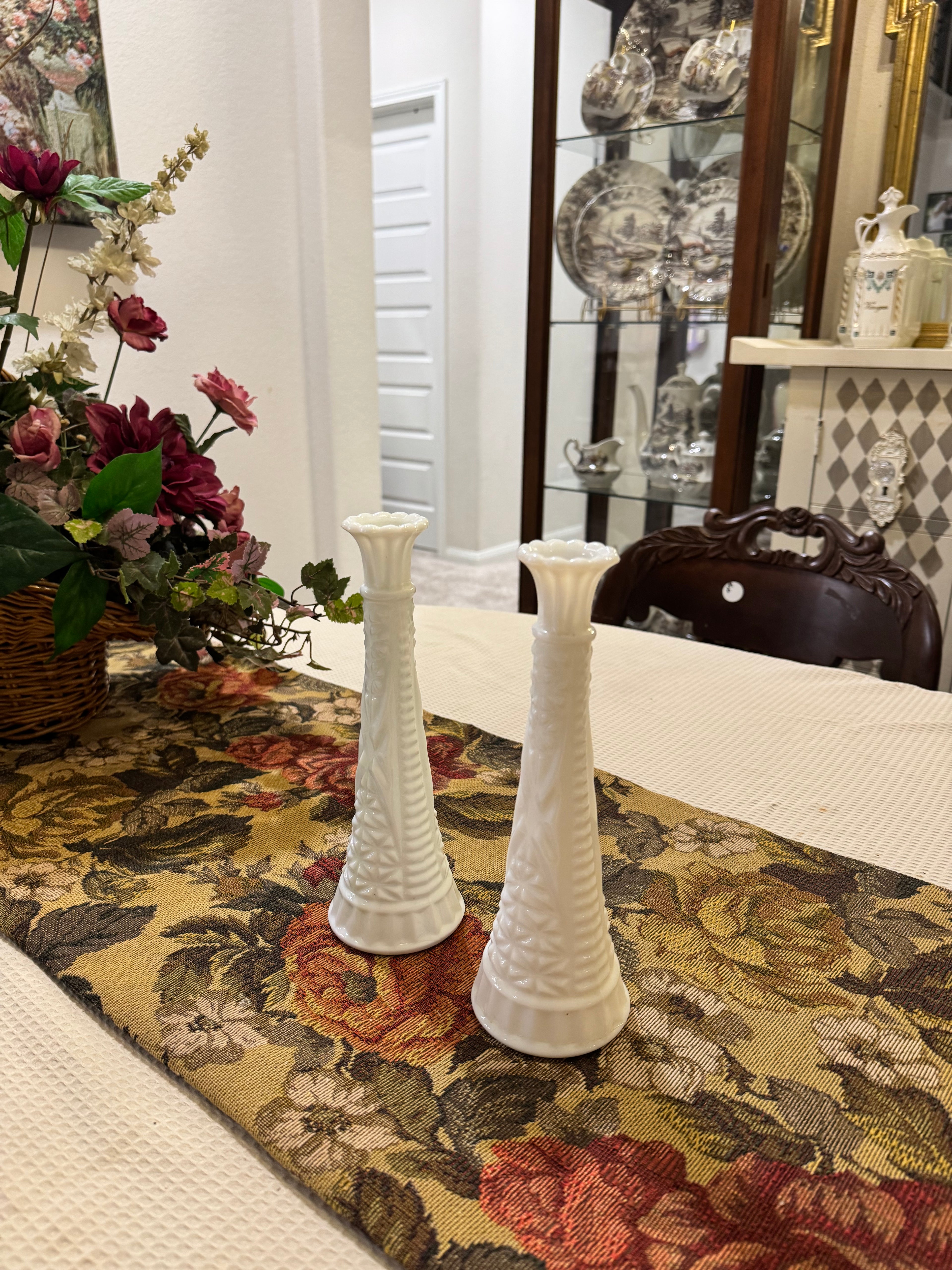 Vintage Anchor Hocking milk glass bud vases