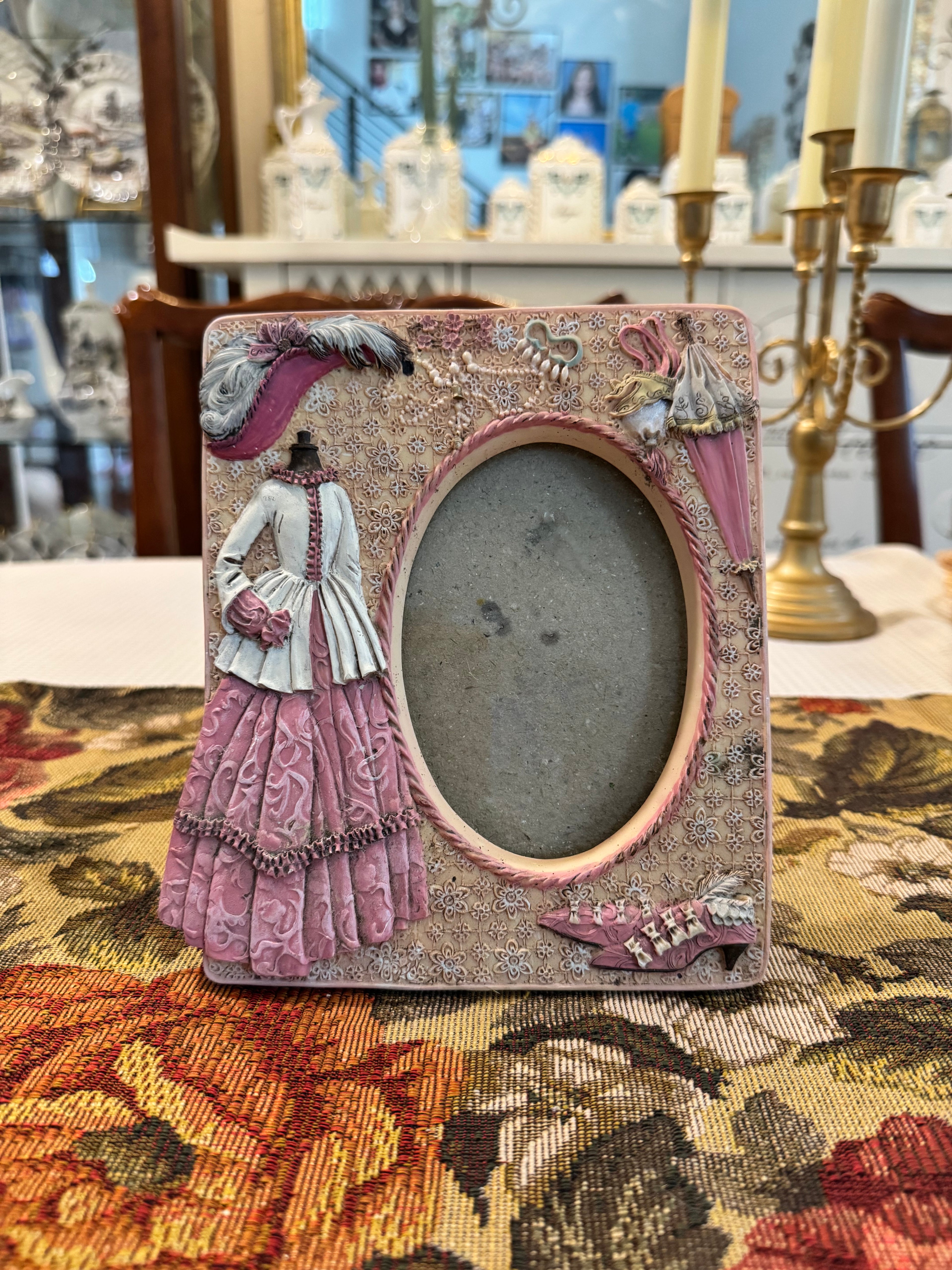 Vintage Victorian style picture frame