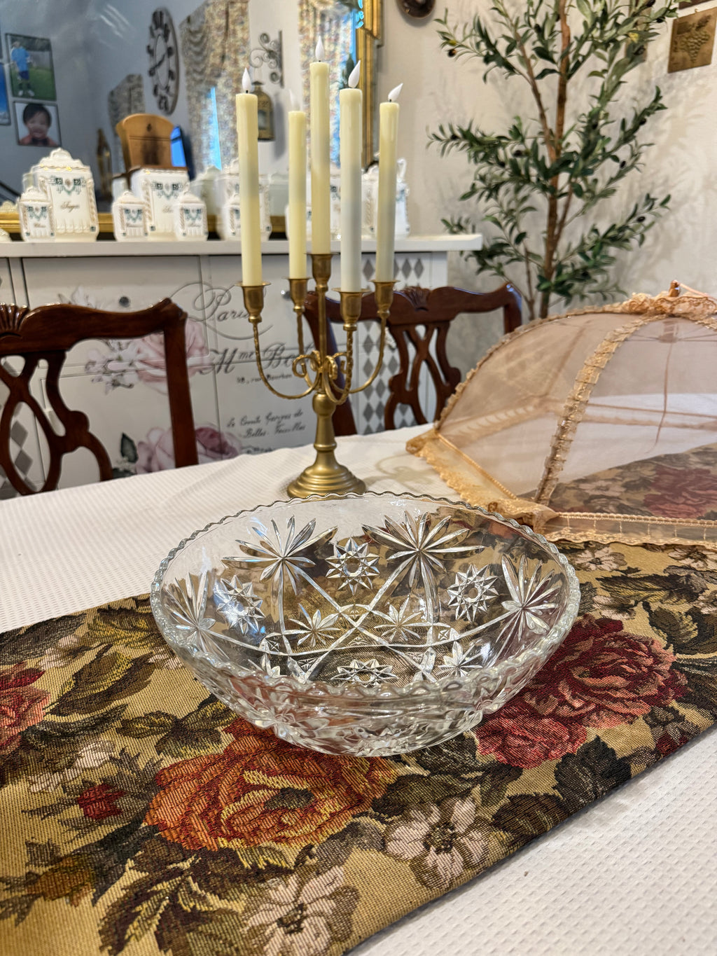 Vintage large serving bowl from Anchor Hocking "Early American Prescut" (EAPC) line  "Star of David" pattern