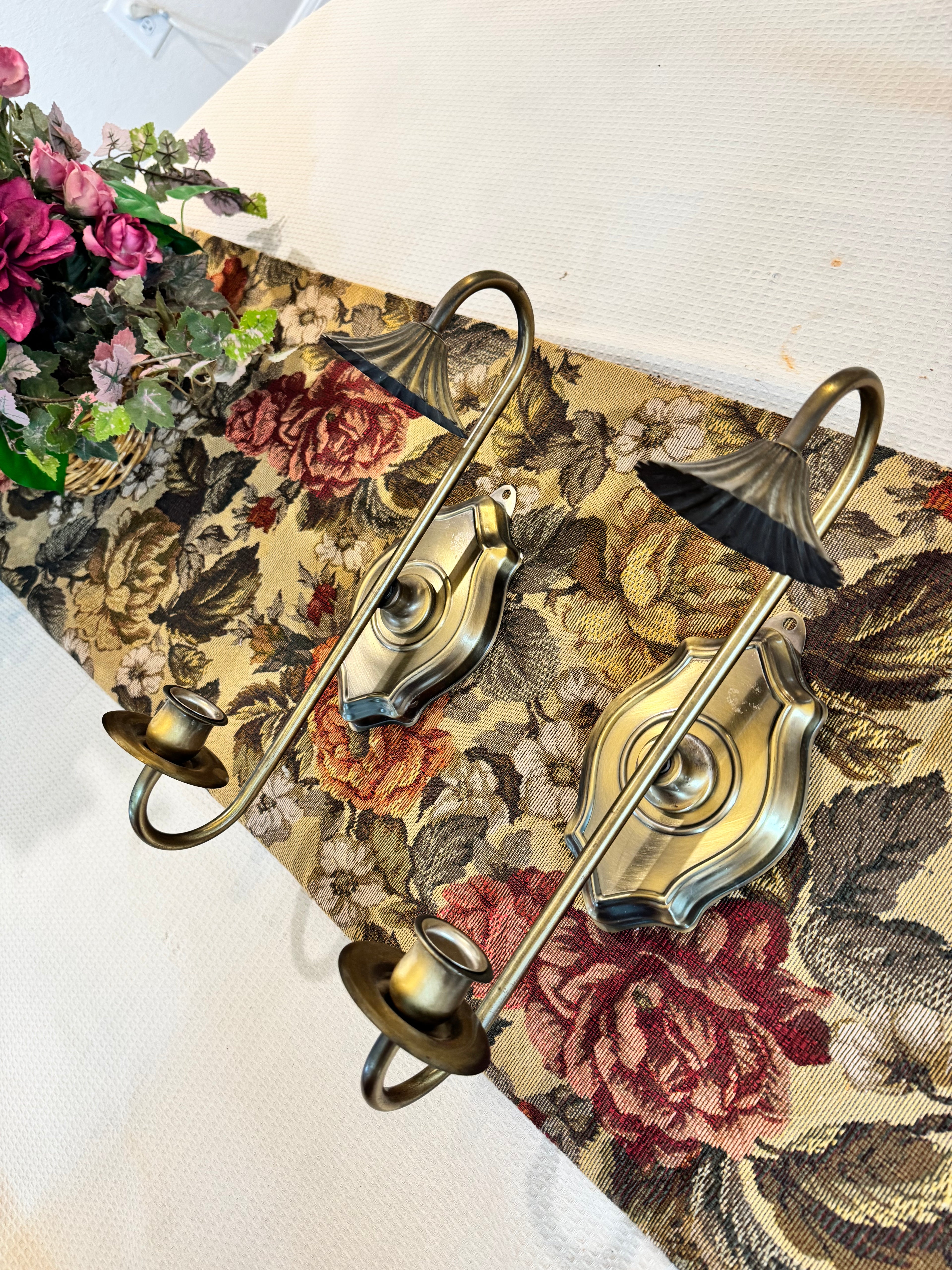 A pair of vintage MCM Homco brass hold metal wall sconce