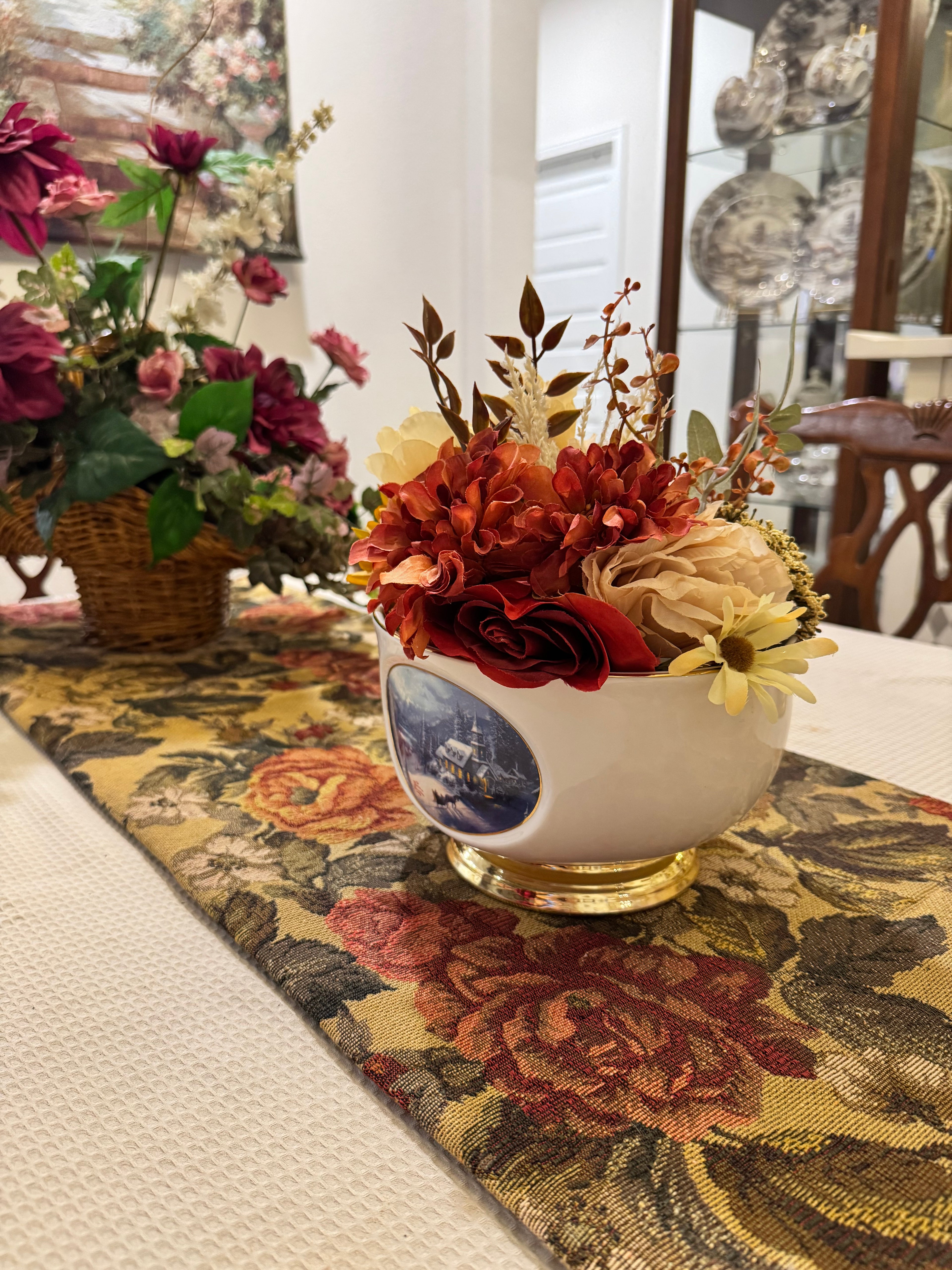 Decorative porcelain bowl